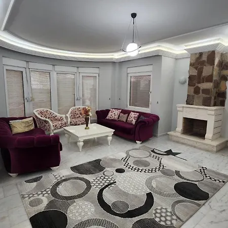 Villa Tommy Villalari